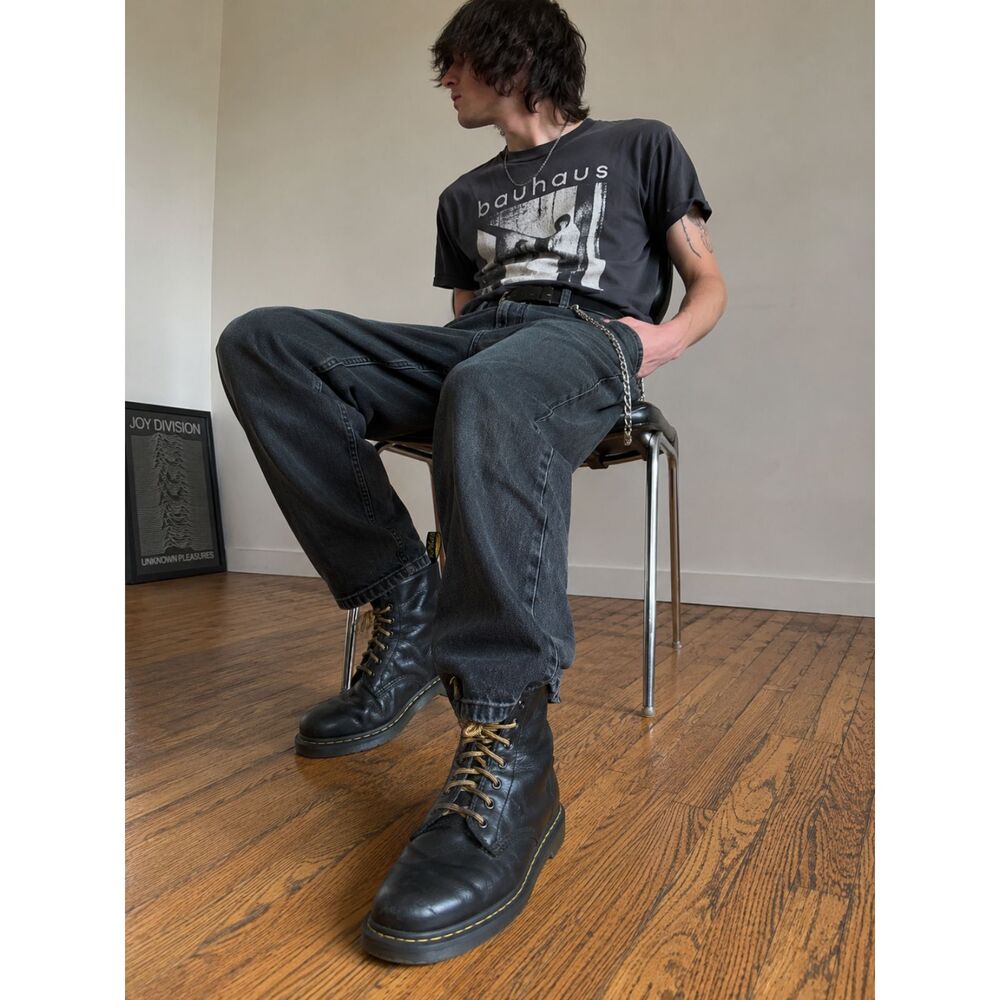 Dr. Martens Black Amwell Leather Lace Up Boots Shoes   Mens Size 12